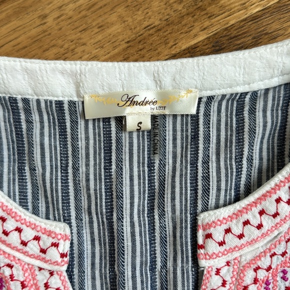 Embroidered Flowy Tank Top S - Picture 4 of 5